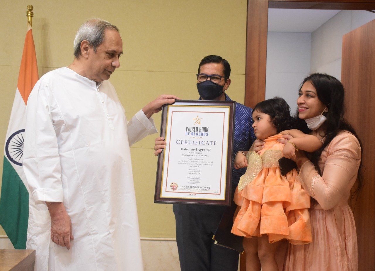 Wonder Kid Anvi Presents CM Her Paintings , Gets CM's Autographed Portrait and Blessings
