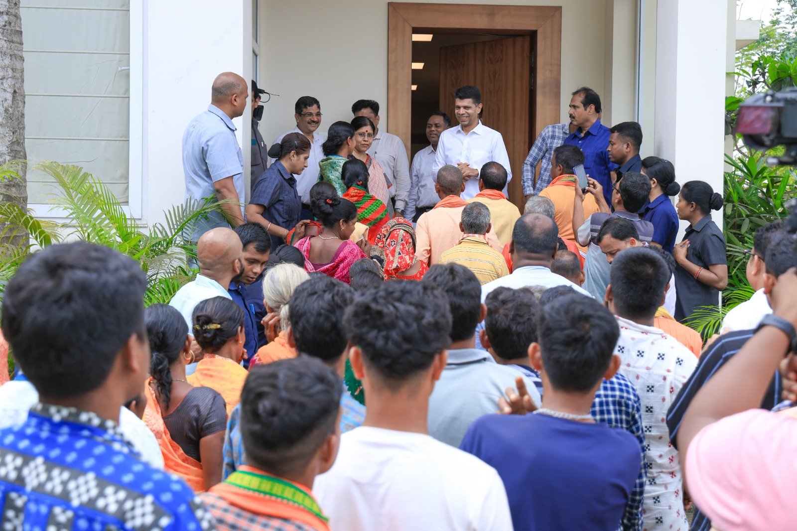 People from New NACs, Elected Representatives of Three Municipal Corporation Meet 5T Chairman