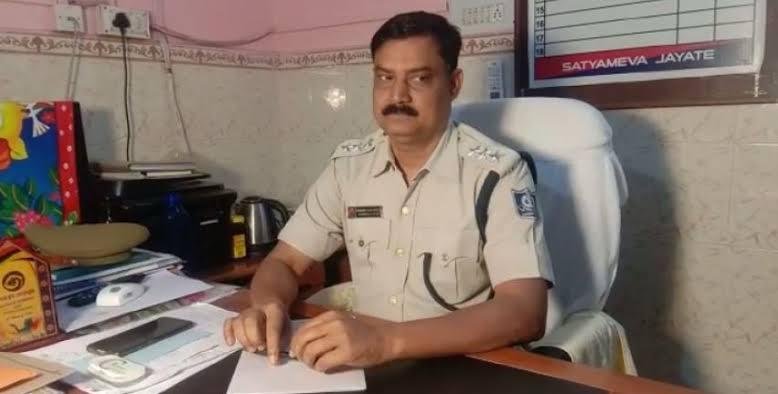 Odisha Police arrests inspector on the run for alleged drug peddler links