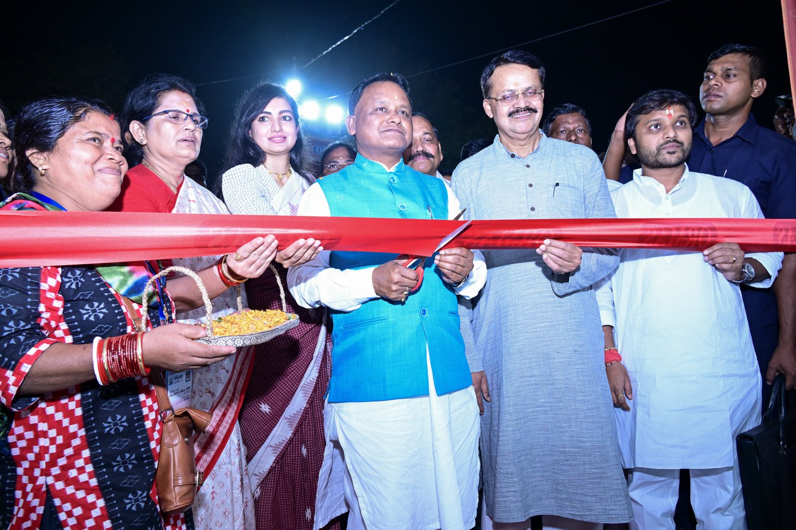 Chief minister Mohan Charan Majhi Inagurated Bali Yatra In Cuutack
