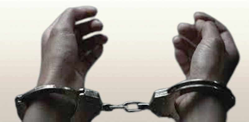 Two held for impersonating police, robbing Rs 1 lakh from businessmen in Ganjam