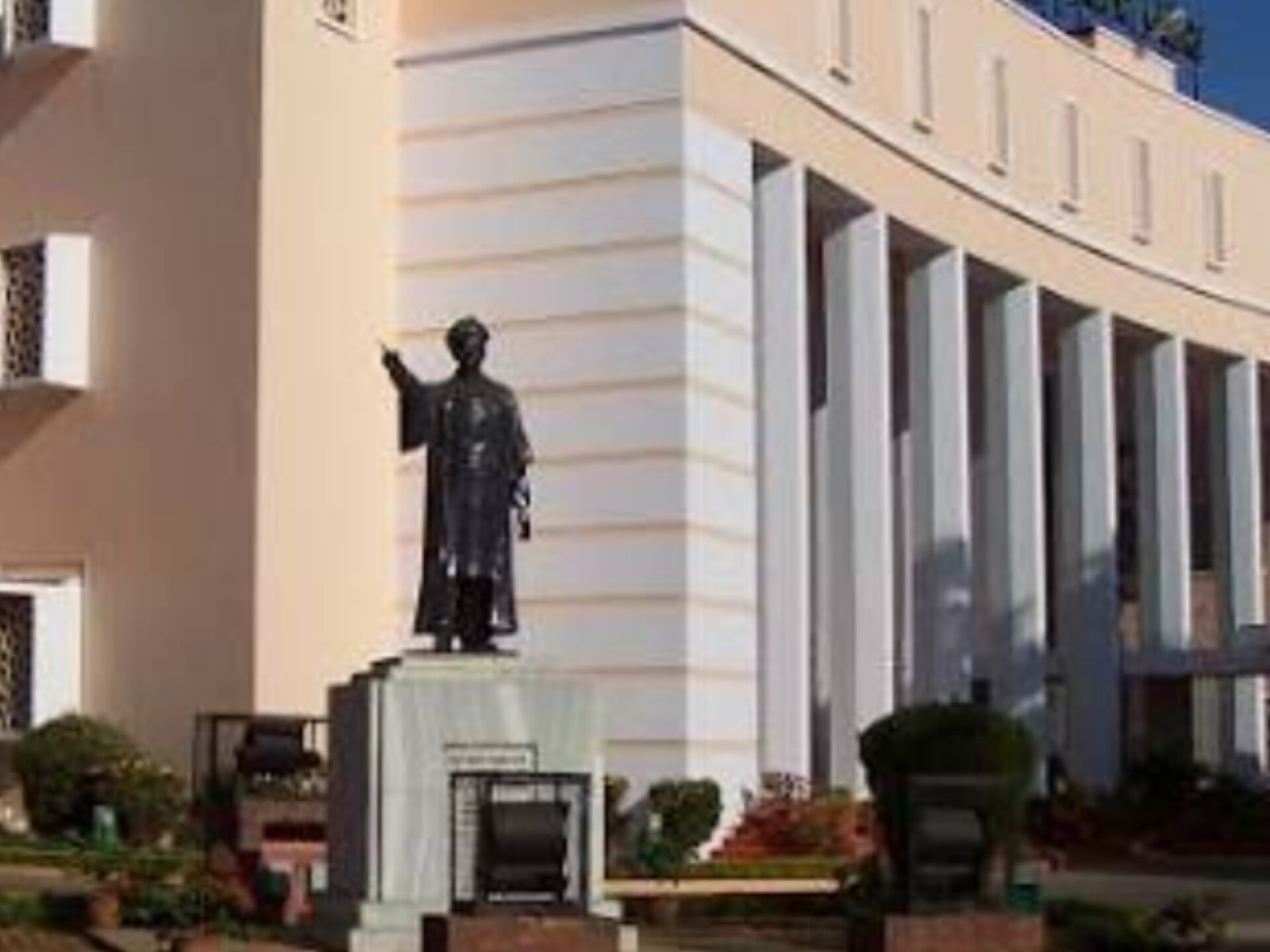 Fertiliser crisis sparks uproar in Odisha Assembly; House adjourned till tomorrow