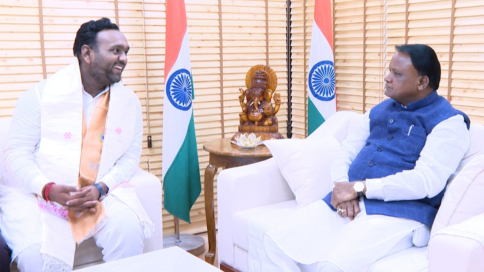 Jay Dholakia meets CM Majhi; discussions held on future roadmap for Nuapada