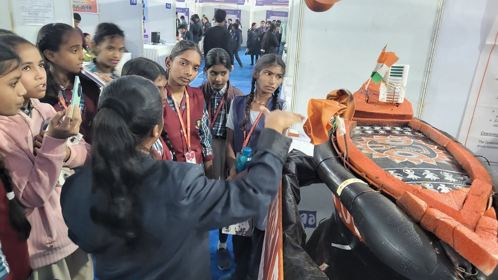 CM Mohan Majhi congratulates Malkangiri student for winning national award for ‘Safe Boat’ project