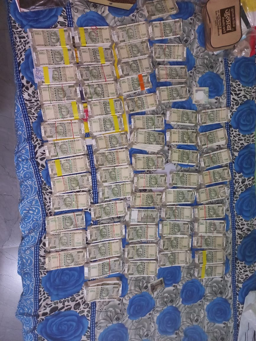 Vigilance unearths Rs 75 lakh cash, multi-crore assets linked to additional tahasildar in Odisha