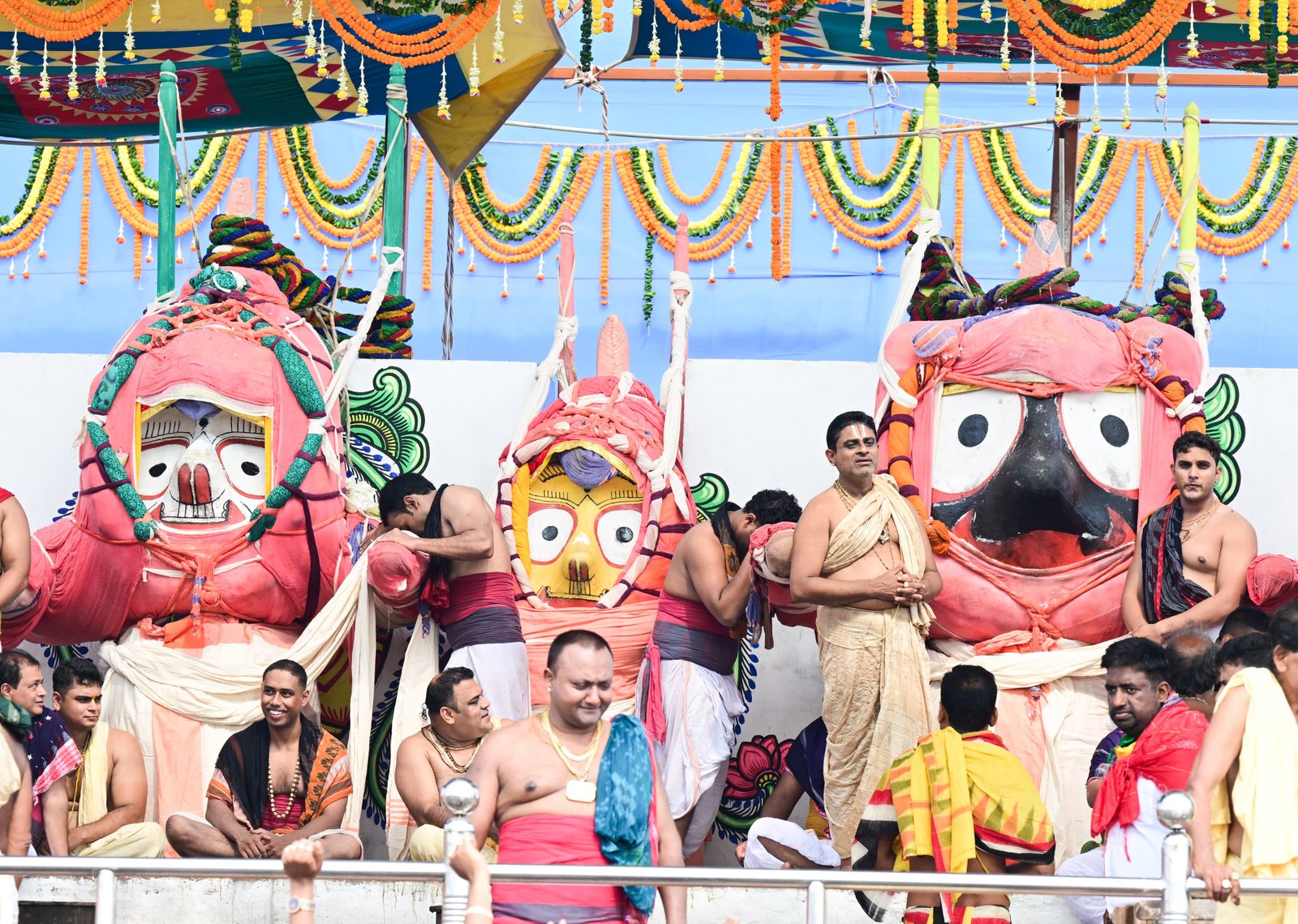 Thousands witness grand Snana Yatra of Lord Jagannath in Puri