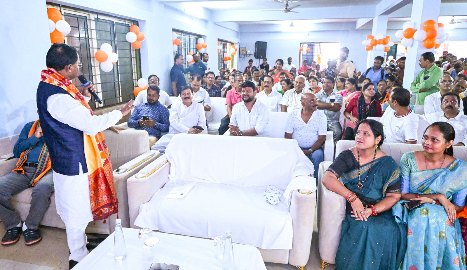 Odisha CM Mohan Charan Majhi Attends ‘Mann Ki Baat’ Programme in Bhubaneswar