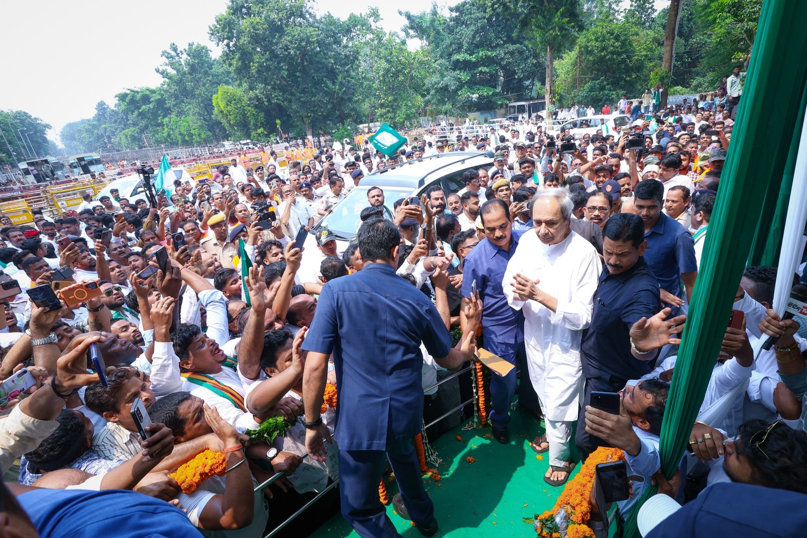 Naveen Patnaik joins BJD protest against MMDR Amendment Act in Bhubaneswar