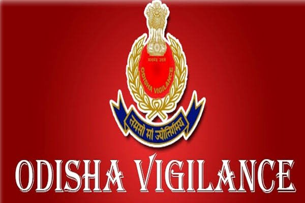 Odisha Sub-Inspector caught red-handed accepting bribe    