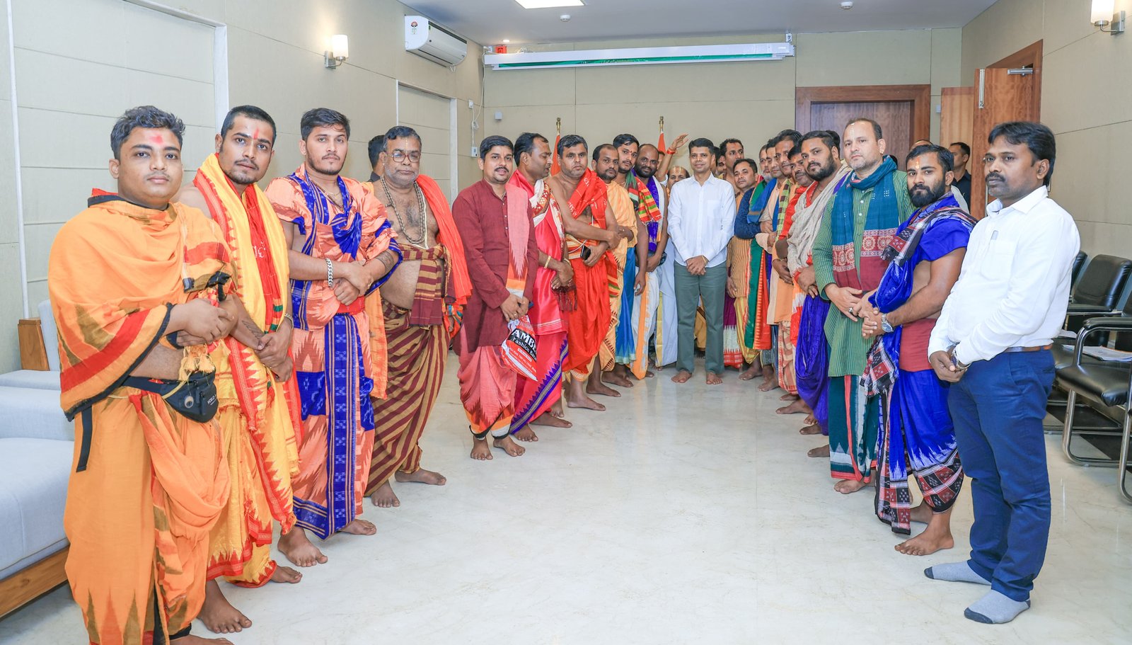 Odisha Mandira Sevayat Sangh thanks CM and 5T Chairman for temple support