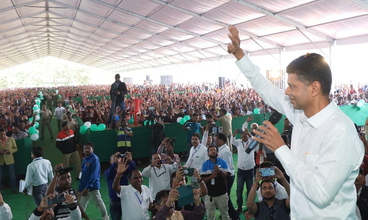 Chairman 5T & Nabin Odisha continues Sundargarh visit