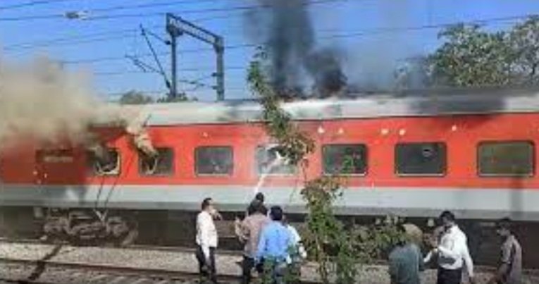 ଗାନ୍ଧୀଧାମ ପୁରୀ ଏକ୍ସପ୍ରେସରେ ଭୟଙ୍କର ଅଗ୍ନିକାଣ୍ଡ