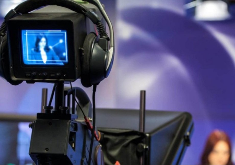 ଆଙ୍କର କରାଇଦେବାକୁ କହି  ଠକି ନେଲେ ଦୁଇଲକ୍ଷ 