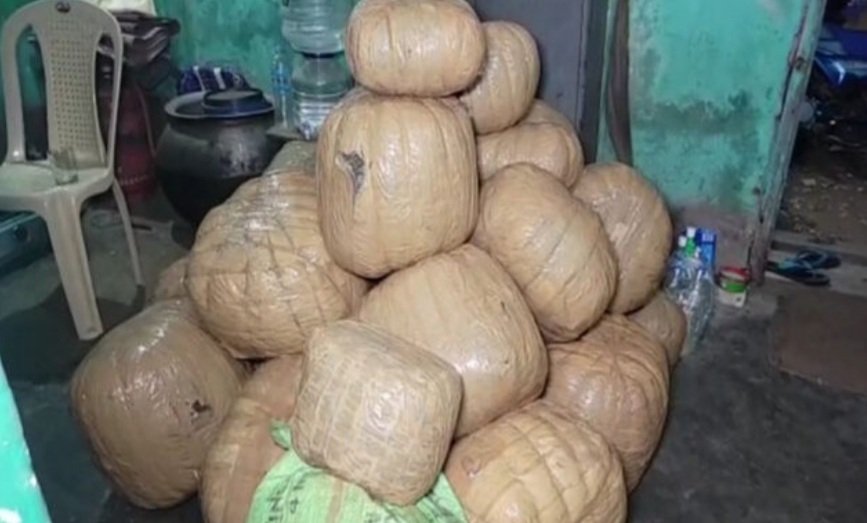 ବୋଲେରୋରୁ ୨କୁଇଣ୍ଟାଲରୁ ଊର୍ଦ୍ଧ୍ଵ ଗଞ୍ଜେଇ ଜବତ,  ଚାଲାଣକାରୀ ଫେରାର