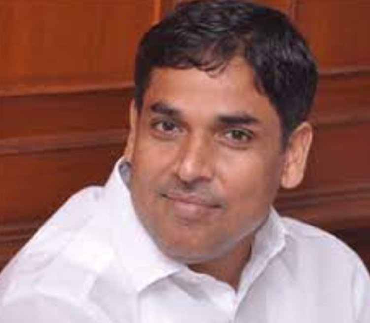 ଏହି ମନ୍ତ୍ରୀଙ୍କ ଘରକୁ ଟମାଟୋ ମାଡ଼