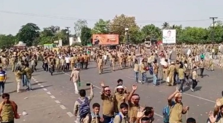 ୮ଟି ଦାବି ପୂରଣ ନେଇ ଆନ୍ଦୋଳନକୁ ଓହ୍ଳାଇଛି ଡ୍ରାଇଭର ଆସୋସିଏସନ୍