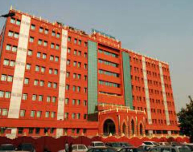 ଅବସର ଆଇଏଏସଙ୍କୁ ପୁନଃନିଯୁକ୍ତି ପ୍ରସଙ୍ଗରେ କୈଫିୟତ ତଲବ