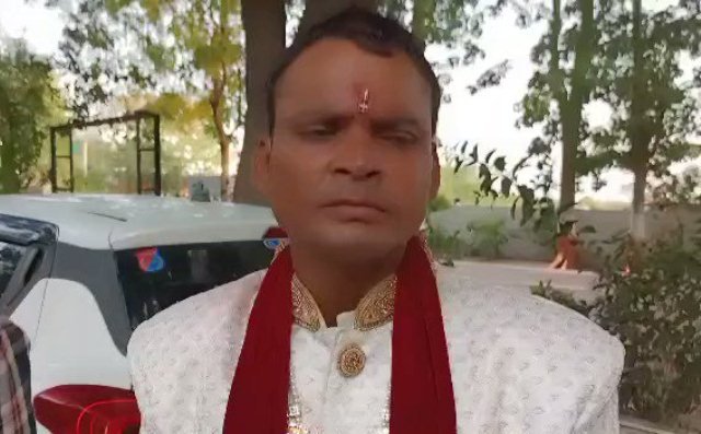 ‘ଶେର୍‌ୱାନୀ’ ଓ ‘ଧୋତି-କୁର୍ତ୍ତା’ ପାଇଁ ଢେଲାପଥର ମାଡ
