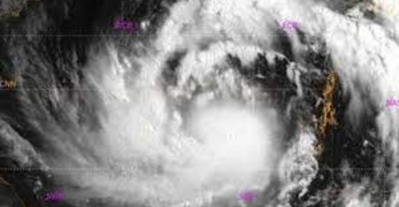 କାକିନାଡ଼ା ପାଖରେ ଉପକୂଳ ଛୁଇଁବ ବାତ୍ୟା