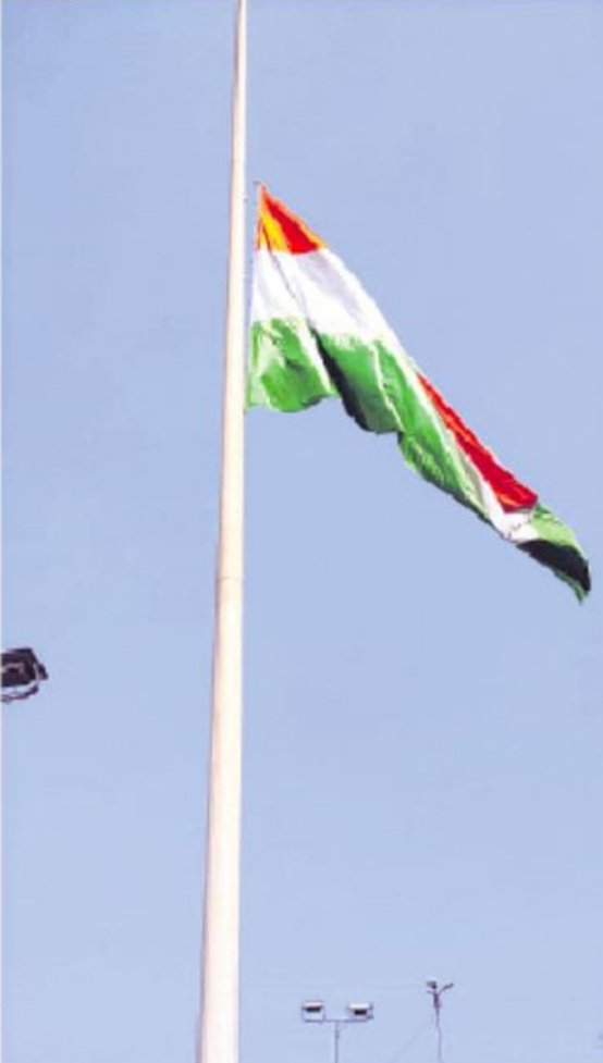 ଜୟପୁରରେ ଅର୍ଦ୍ଧନମିତ ହେଲା ଜାତୀୟ ପତକା, ଜାଣନ୍ତୁ କାହିଁକି