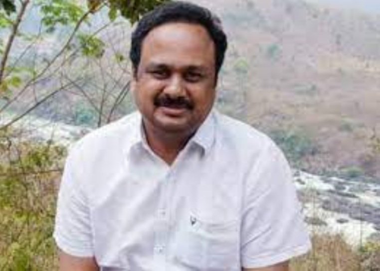 ଗଣମାଧ୍ୟମ ପରାମର୍ଶଦାତା ପଦରୁ ଇସ୍ତଫା ଦେଲେ ମାନସ ମଙ୍ଗରାଜ