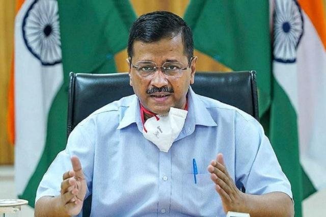 କୋଭିଡ୍ ସ୍ଥିତି ସମୀକ୍ଷା କଲେ କେଜ୍ରିୱାଲ, ୩ ମାସରେ ସମସ୍ତଙ୍କୁ ଟିକାକରଣ ପାଇଁ ଲକ୍ଷ୍ୟ