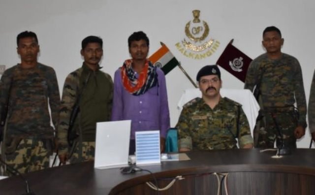 କୁମ୍ବିଂବେଳେ ଧରାପଡ଼ିଲା କୁଖ୍ୟାତ ମାଓବାଦୀ ଲକ୍ଷ୍ମଣ ପଡିଆମି