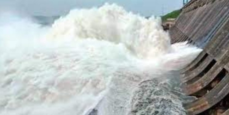 ହୀରାକୁଦ ଜଳ ଭଣ୍ଡାରର ୫ ଗେଟ୍ ଖୋଲିଲା