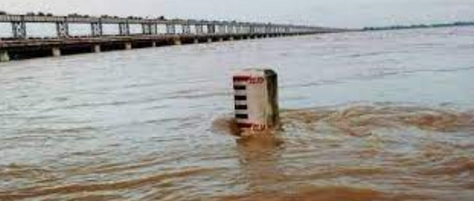 ଅବିରତ ବର୍ଷା, ତଳି ଇଲାକାକୁ ଡରାଇଲାଣି ବନ୍ୟା ଆଶଙ୍କା