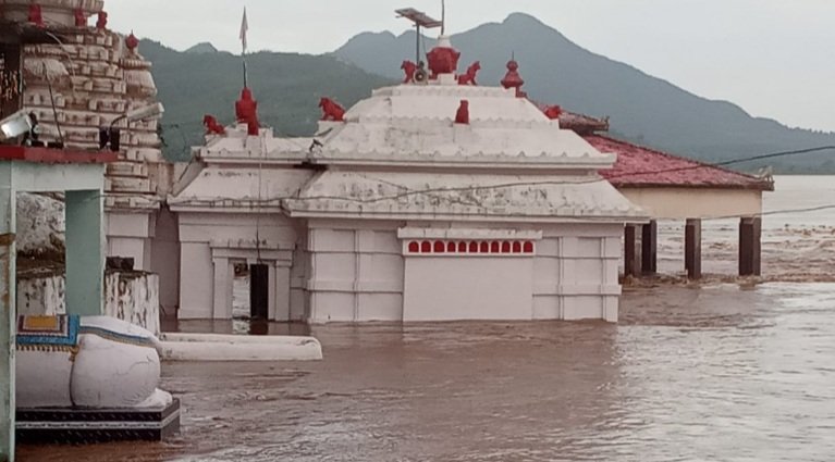 ମାଆ ଭଟ୍ଟାରିକାଙ୍କ ପୀଠରେ ୧୪୪ଧାରା