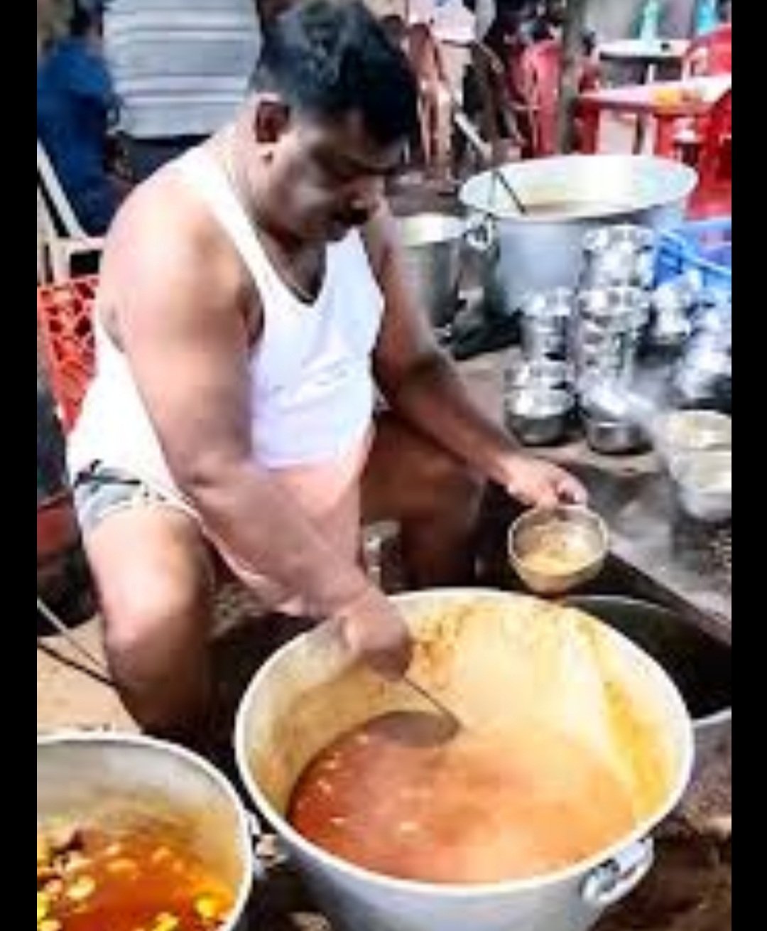 ତାଗିଦ ନମାନିବା ପଡ଼ିଲା ମହଙ୍ଗା, ଭାଙ୍ଗିଲା କିଶୋର ଭାଇନାଙ୍କ ଖାସି ମାଂସ ହୋଟେଲ