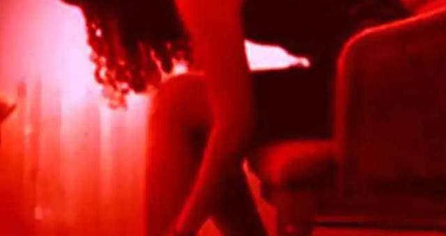 ଶାସ୍ତ୍ରୀନଗରରେ ସେକ୍ସ ରାକେଟ : ୮ ଯୁବତୀ ସହ ୩ ଗ୍ରାହକ ଅଟକ