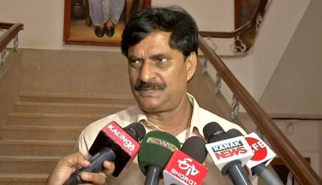 ଦଶମ ଓ ଦ୍ୱାଦଶ ପରୀକ୍ଷା: ସାମାଜିକ ଦୂରତା ରକ୍ଷା କରିବାକୁ ଛାତ୍ରଛାତ୍ରୀଙ୍କୁ ଅପିଲ କଲେ ସମିର ଦାଶ