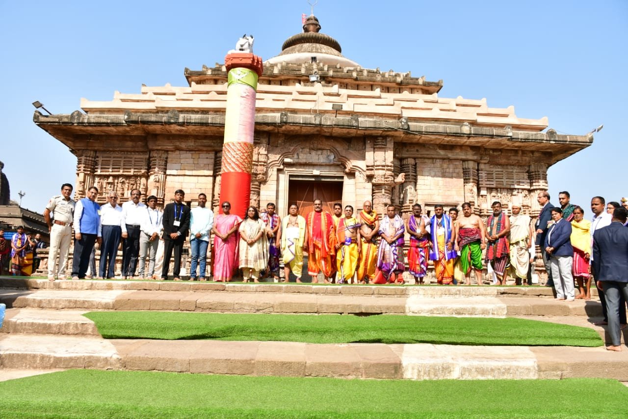 ପ୍ରଭୁ ଲିଙ୍ଗରାଜଙ୍କୁ ଦର୍ଶନ କଲେ ରାଷ୍ଟ୍ରପତି