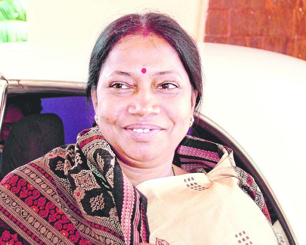 କୁସୁମ ଟେଟେଙ୍କ ପ୍ରଶ୍ନରେ ଏଭଳି ଉତ୍ତର ରଖିଲେ ରାଜସ୍ୱ ମନ୍ତ୍ରୀ ପ୍ରମିଳା ମଲ୍ଲିକ