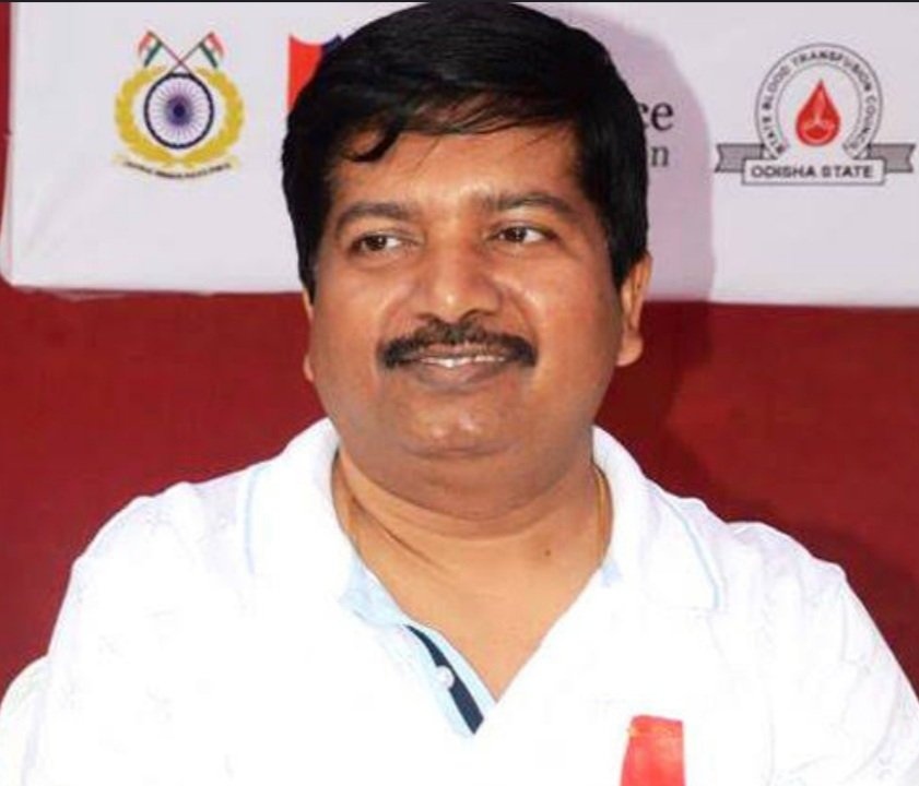 ଅତନୁ ସବ୍ୟସାଚୀଙ୍କ ବାସଭବନ ସମ୍ମୁଖରେ ବିକ୍ଷୋଭ ପ୍ରଦର୍ଶନ 