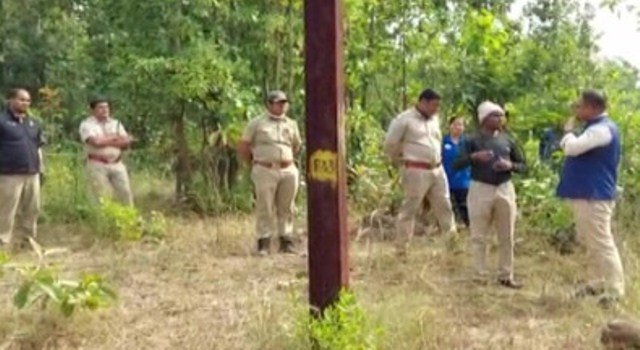 କେନ୍ଦୁଝର ବନଖଣ୍ଡରୁ ଧରାପଡ଼ିଲେ ୯ ଶିକାରୀ, ଧନୁତୀର ଜବତ