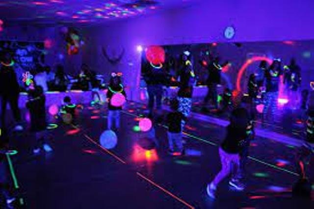 ସ୍କୁଲରେ ଅଘଟଣ : ଶିକ୍ଷକଙ୍କ ବାର୍ଥ ଡେ’ ପାର୍ଟିରେ ବେହୋସ ହେଲେ ୨୨ ଛାତ୍ରୀ