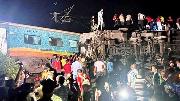 ଦୁର୍ଘଟଣା ସ୍ଥଳରେ ରେଳ ମନ୍ତ୍ରୀ ଅଶ୍ୱିନୀ ବୈଷ୍ଣବ