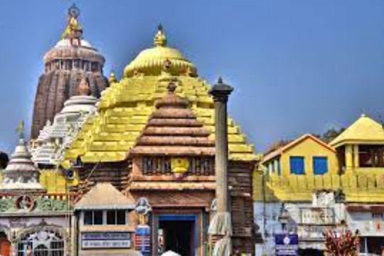 ରତ୍ନସିଂହାସନରେ ଅଧିଷ୍ଠିତ ଚତୁର୍ଦ୍ଧାମୂର୍ତ୍ତିଙ୍କ ଫଟୋ ପୁଣି ଭାଇରାଲ୍‌