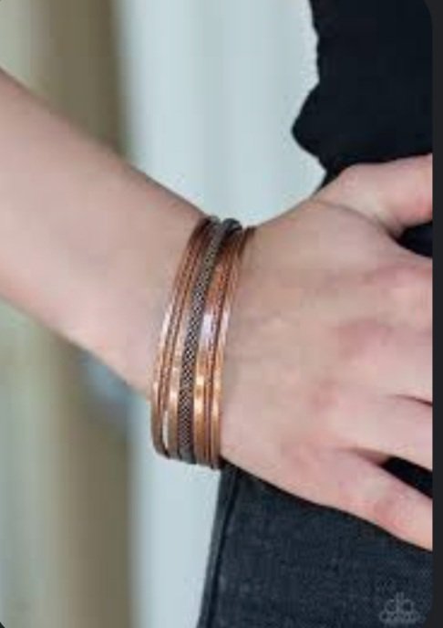 ତମ୍ବା କଡା ପିନ୍ଧିଲେ ମିଳେ କି କି ଲାଭ ଜାଣନ୍ତୁ ....