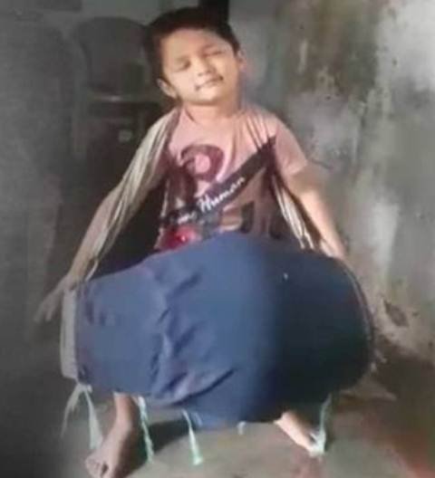 ମୃଦଙ୍ଗ ତାଳେ ତାଳେ ନାଚୁଛି କୁନି କୁନି ପାଦ 