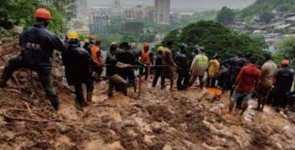 ଭୂସ୍ଖଳନ : ଦବିଗଲା ପୁରା ଗାଁ, ମାଟିତଳେ ୫୦ ଲୋକ