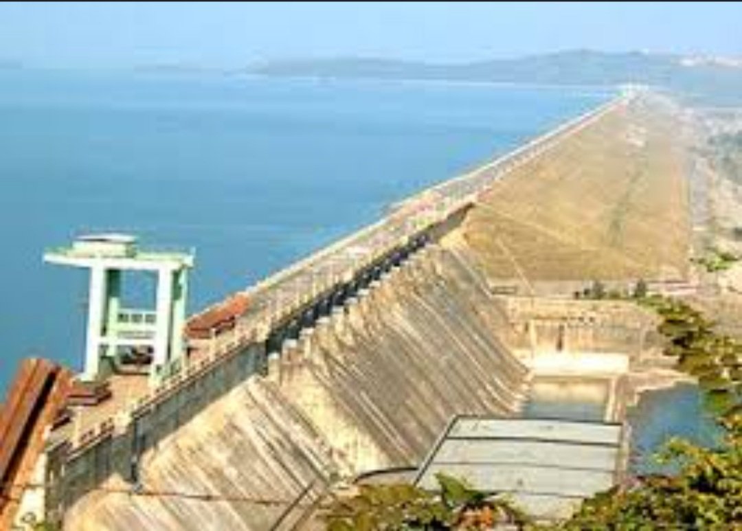  ହୀରାକୁଦ ଜଳଭଣ୍ଡାରକୁ ପ୍ରବେଶ କରୁଛି ୧,୪୦,୫୭୫ କ୍ୟୁସେକ୍ ଜଳ 