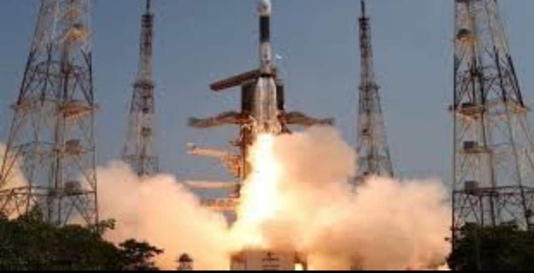  ‘ଡିଏସ୍‌-ଏସ୍‌ଏଆର୍‌’ ସମେତ ସିଙ୍ଗାପୁରର ୭ଟି ସାଟେଲାଇଟ୍‌ ମହାକାଶକୁ ଉତ୍‌କ୍ଷେପଣ କଲା ଇସ୍ରୋ 