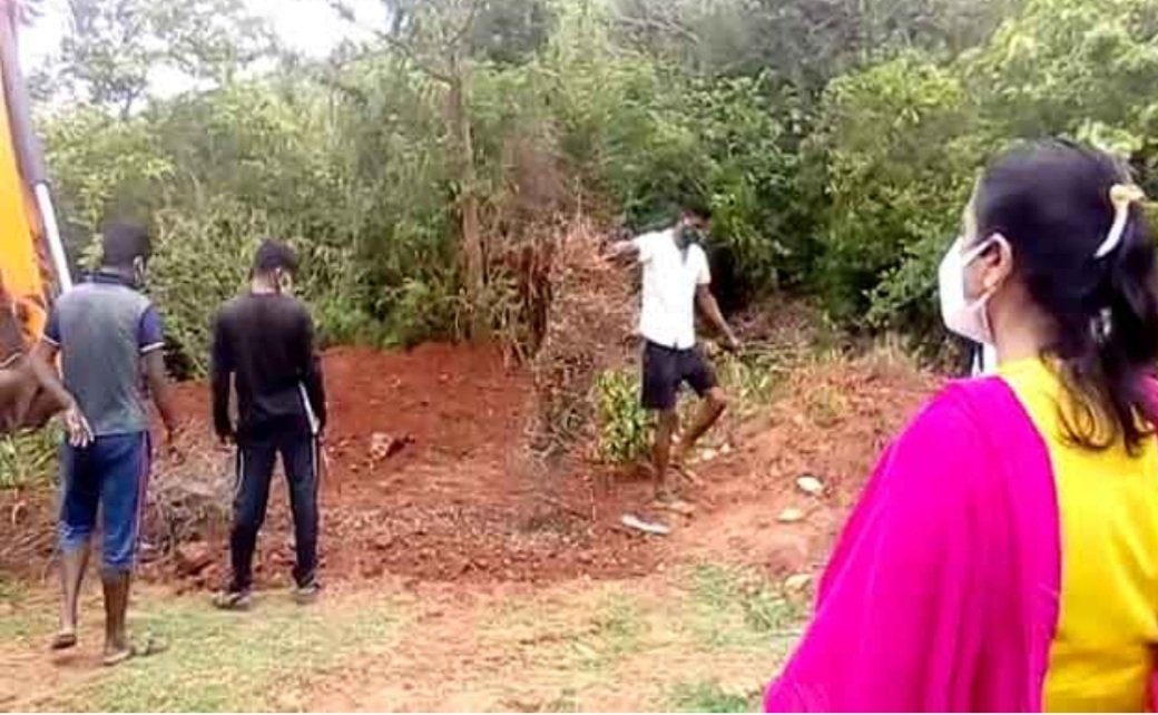 ମାଟି ତଳୁ ଯୁବତୀଙ୍କ ମୃତଦେହ ଉଦ୍ଧାର