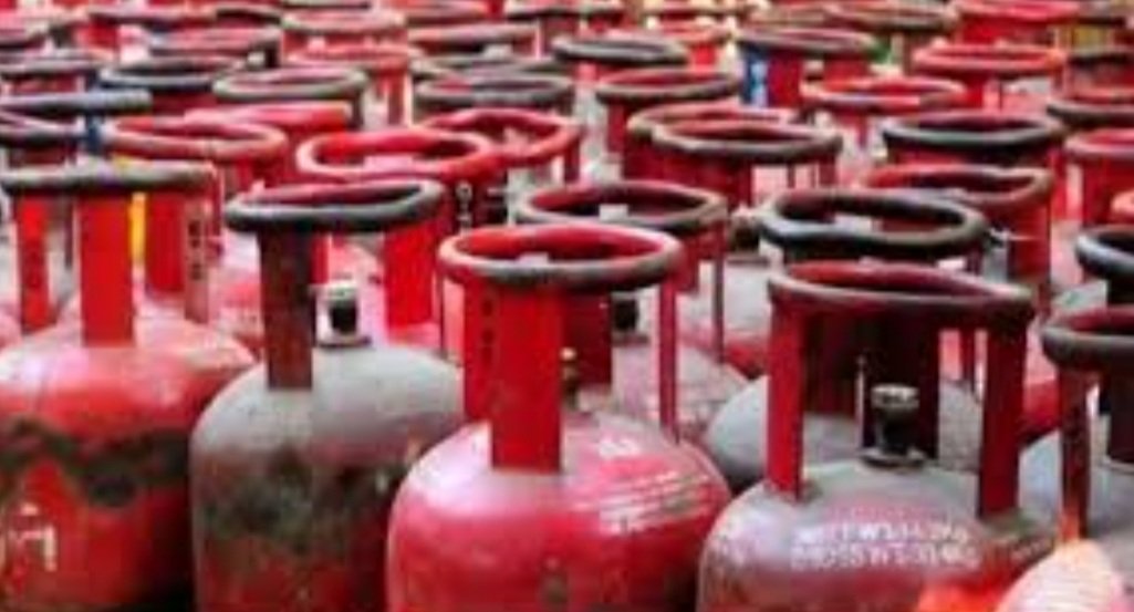  ଖୁସି ଖବର:  ମାଗଣାରେ ସିଲିଣ୍ଡର ଦେବେ ଉତ୍ତରପ୍ରଦେଶ ସରକାର