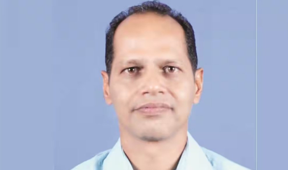 ପ୍ରଦୀପଙ୍କ ଗାଡି ଉପରକୁ ଅଣ୍ଡା ମାଡ