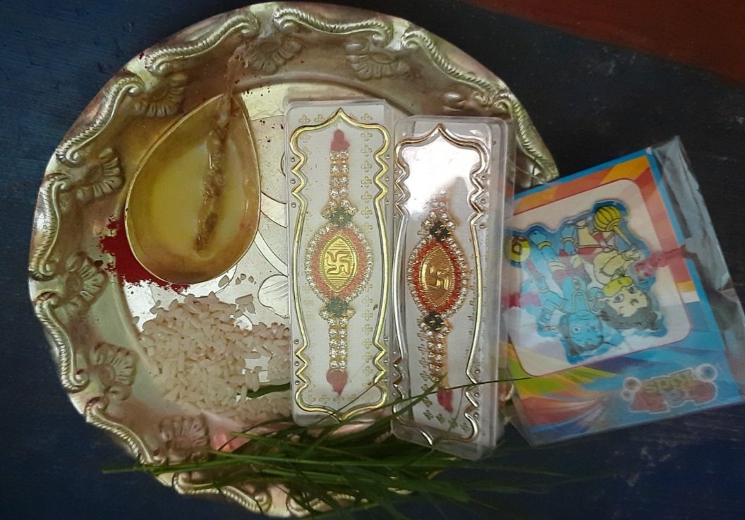 ଏହି ଦିଗକୁ ମୁହଁ କରି ବାନ୍ଧନ୍ତୁ ରାକ୍ଷୀ