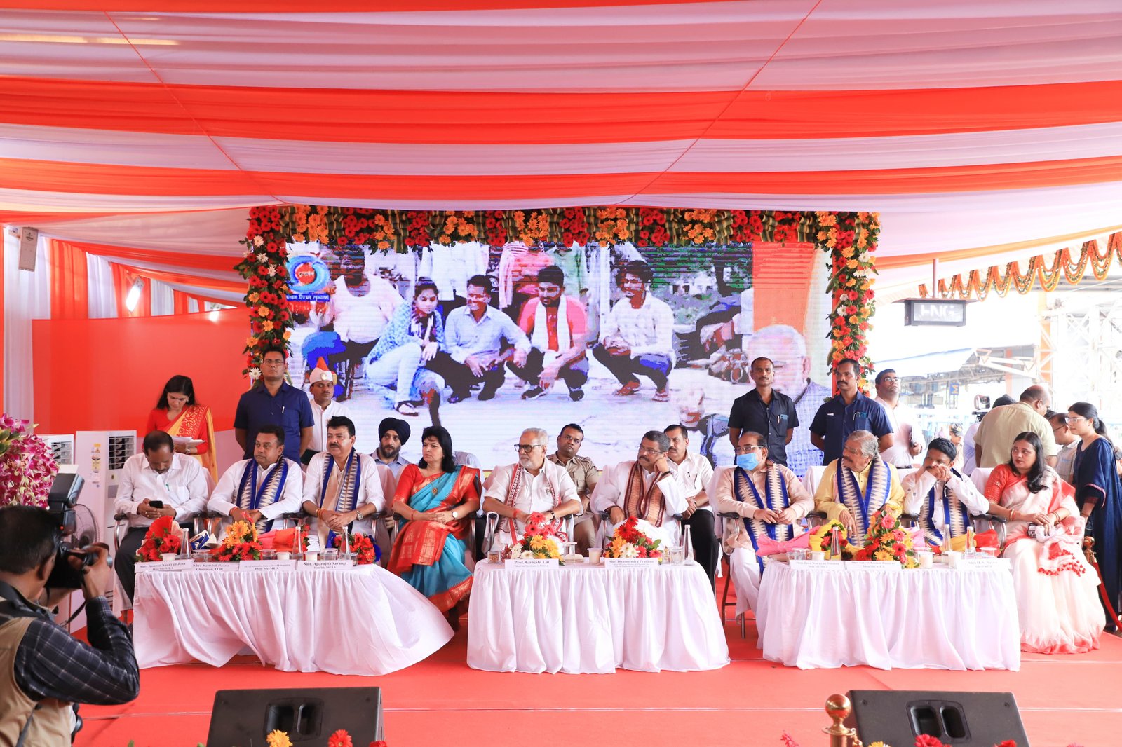 ପ୍ରଧାନମନ୍ତ୍ରୀଙ୍କ ଆହ୍ୱାନ କ୍ରମେ ପିଲାଙ୍କୁ ବହି ପଢିବା ପାଇଁ ପ୍ରେରିତ କରିବା- ଧର୍ମେନ୍ଦ୍ର ପ୍ରଧାନ